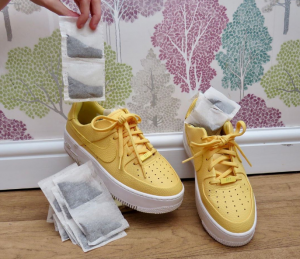 راه حلی برای از بین بردن بوی بد کفش هایتان