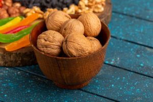 گردو و بادام