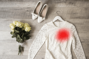 از بین بردن لکه های خون از لباس های سفید با چند ترفند