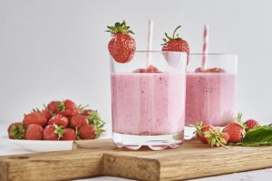 تقویت حافظه با اسموتی توت فرنگی و بلغور جو دوسر