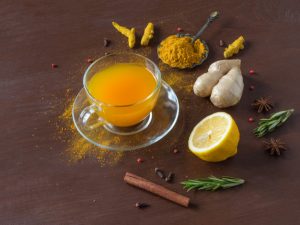 کاهش وزن با چای خوشمزه و سالم زنجبیل و زرد چوبه