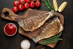 مصرف ماهی در ورزشکاران فواید متعددی دارد